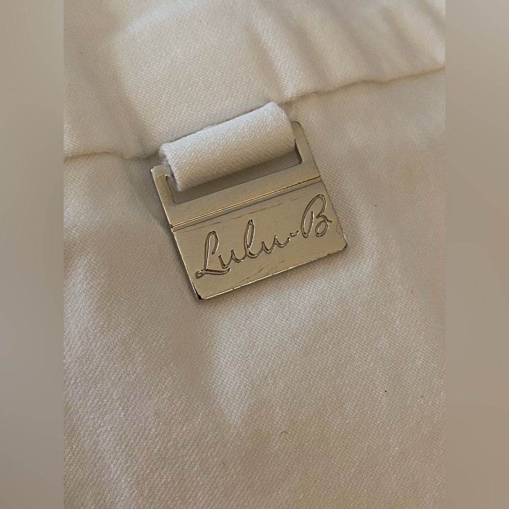 Lulu-B Women's Straight Skirt in White Size 6 stretchy Preowned comfy - Picture 8 of 13